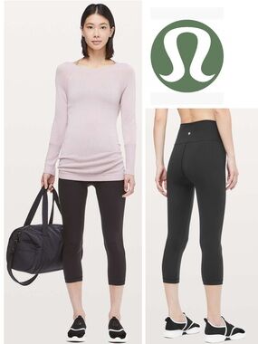 NWOT Lululemon Wunder Under Crop (Hi-Rise) *Full-On Luxtreme 21"
Black
